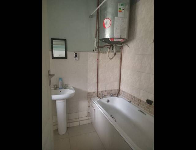 1 BEDROOM PROPERTY TO RENT IN GLENWOOD